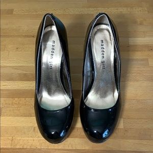 Madden Girl, Fastenn heels, size 8, black, shiny